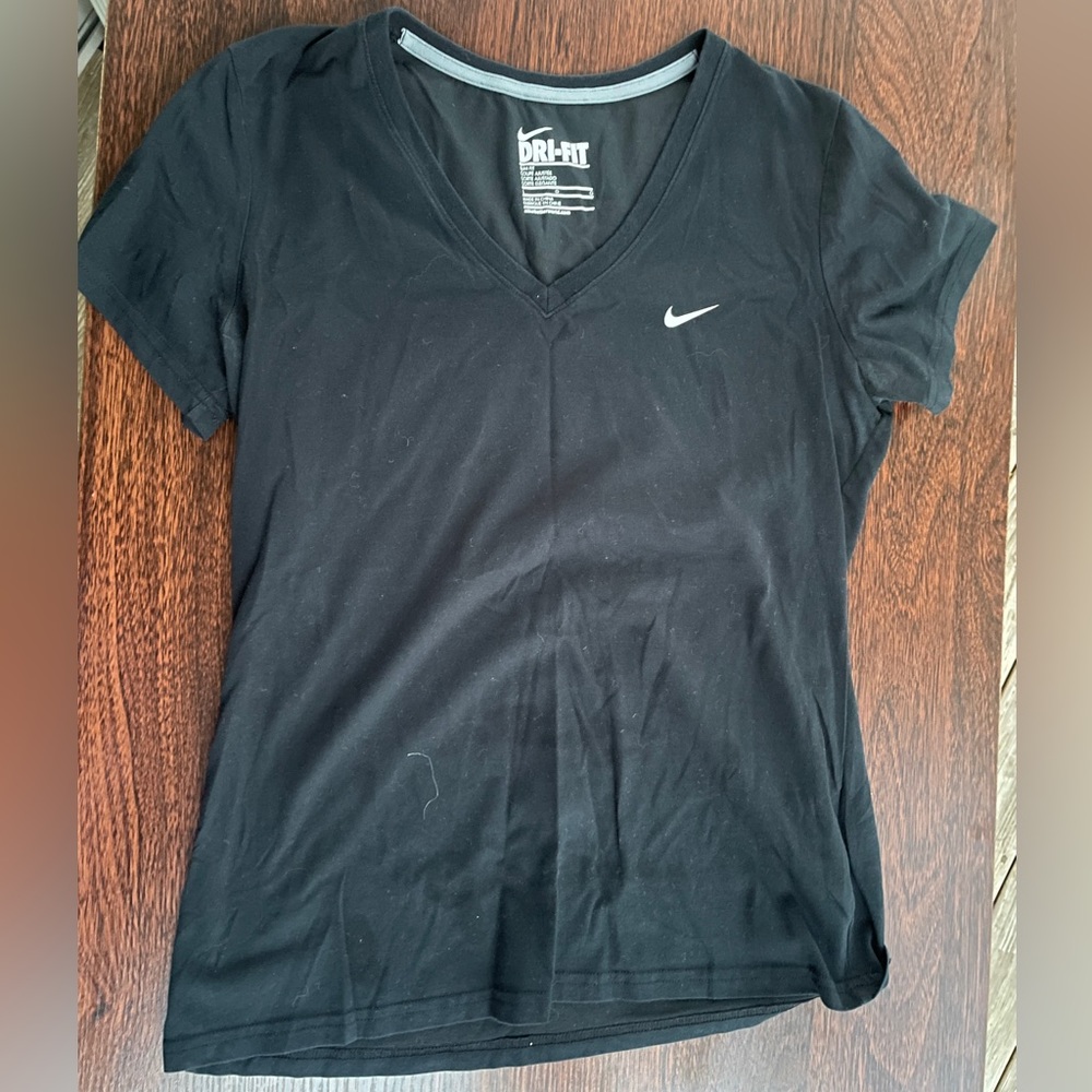 EUC Nike Dri- Fit v-neck top.
